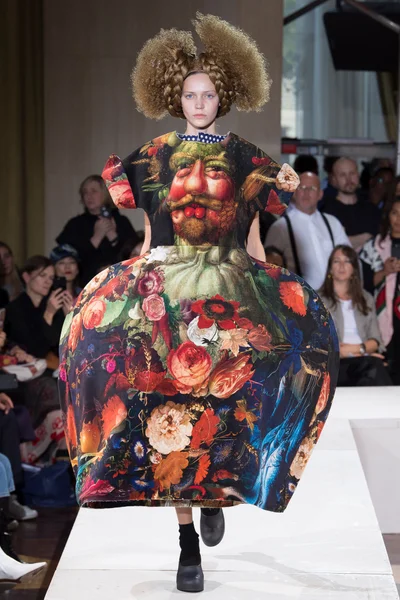 Look 13